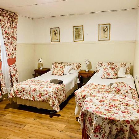Hostal Plaza Londres 77 산티아고 외부 사진